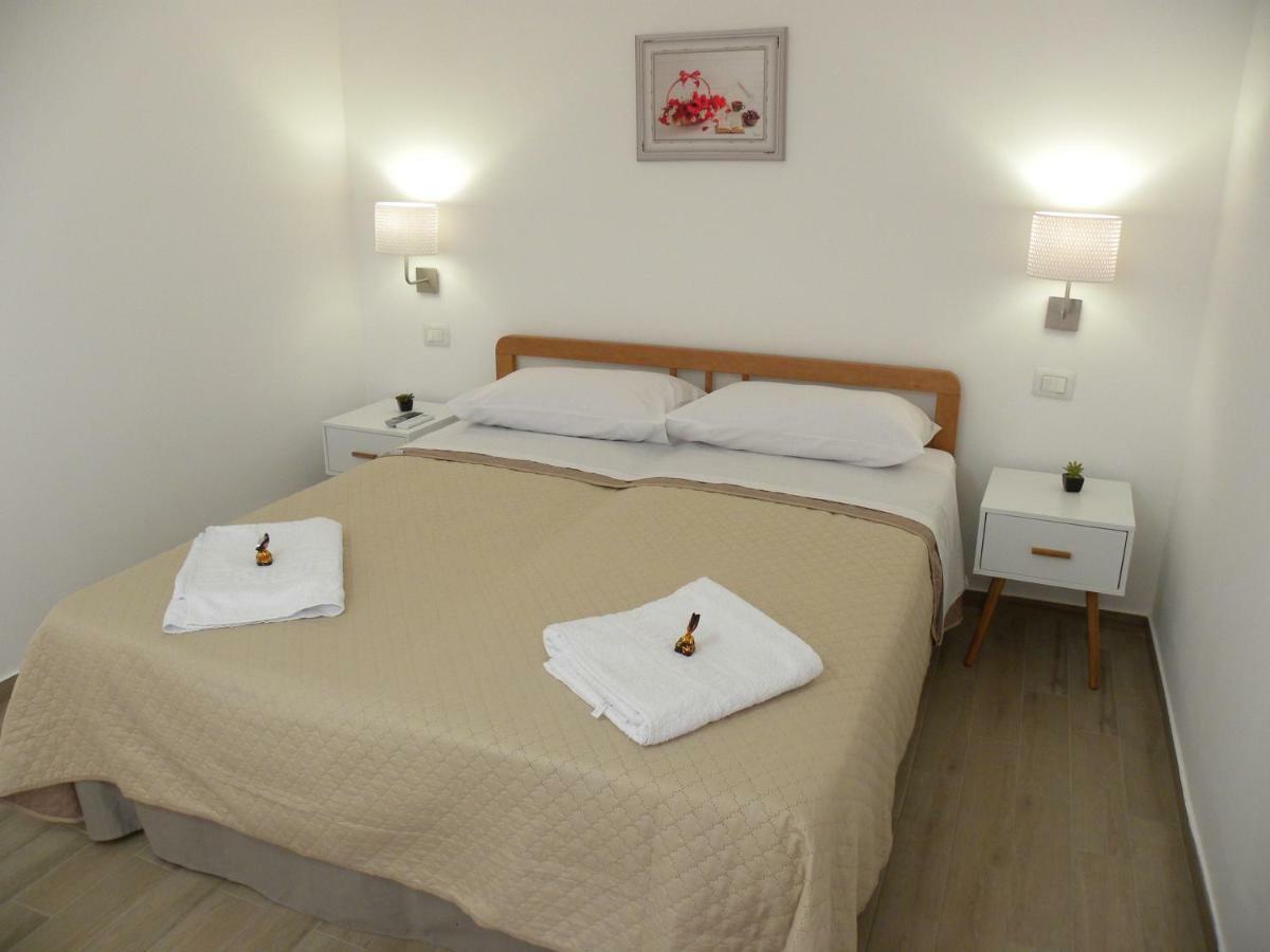 Ibiscus Bed and Breakfast Castellammare del Golfo Exteriör bild