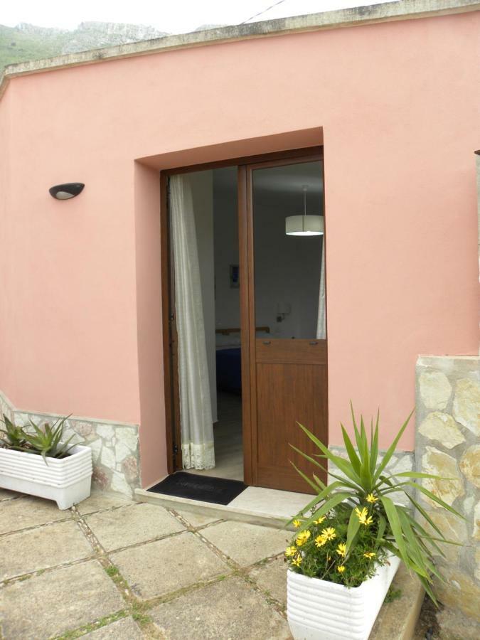 Ibiscus Bed and Breakfast Castellammare del Golfo Exteriör bild